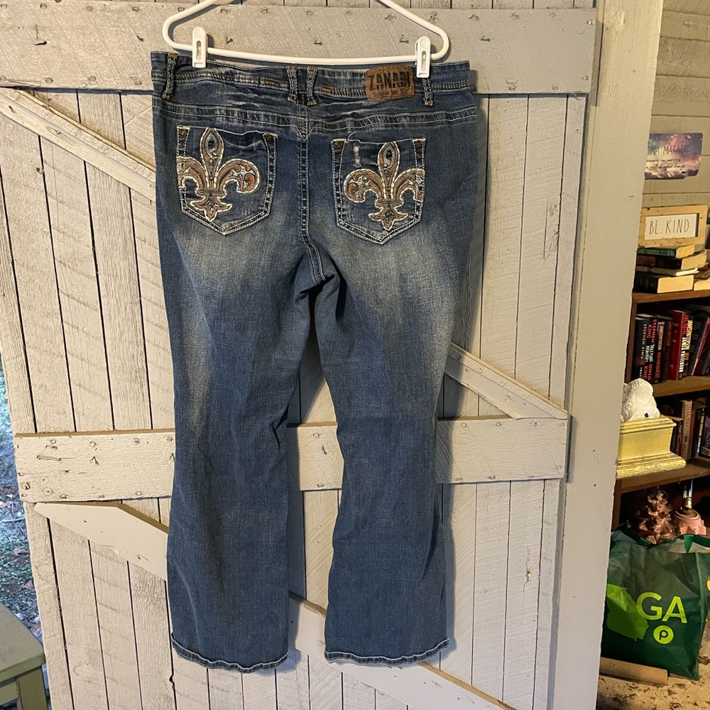 Zanadi Y2K Wide Leg Distressed Jeans - Picture 7 of 7